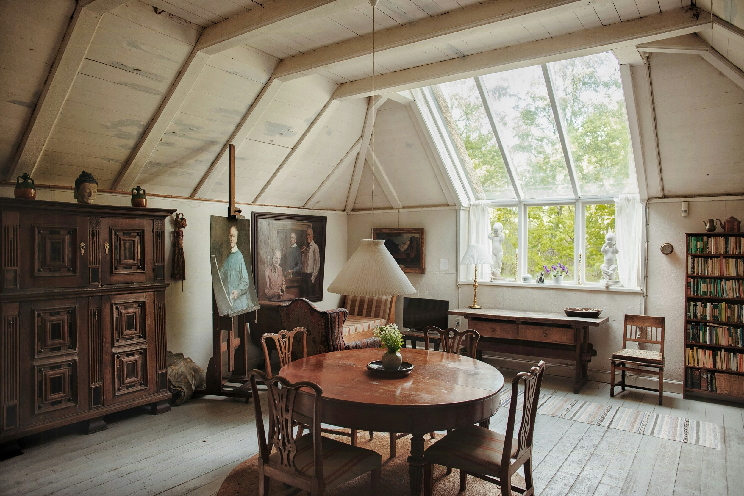 Artistic summer house in the middle of the forest