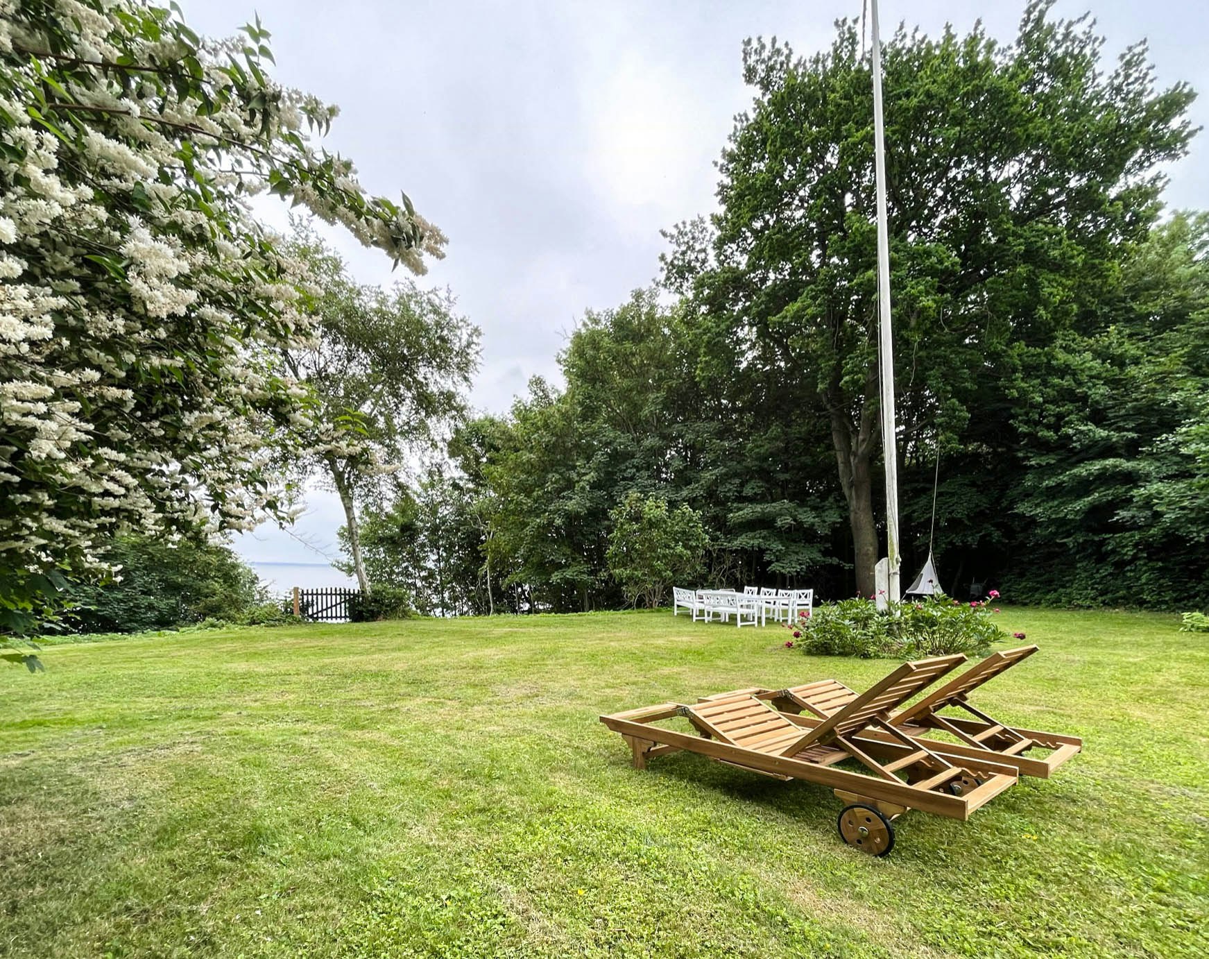 Renovated summer house from 1924 with a sea view