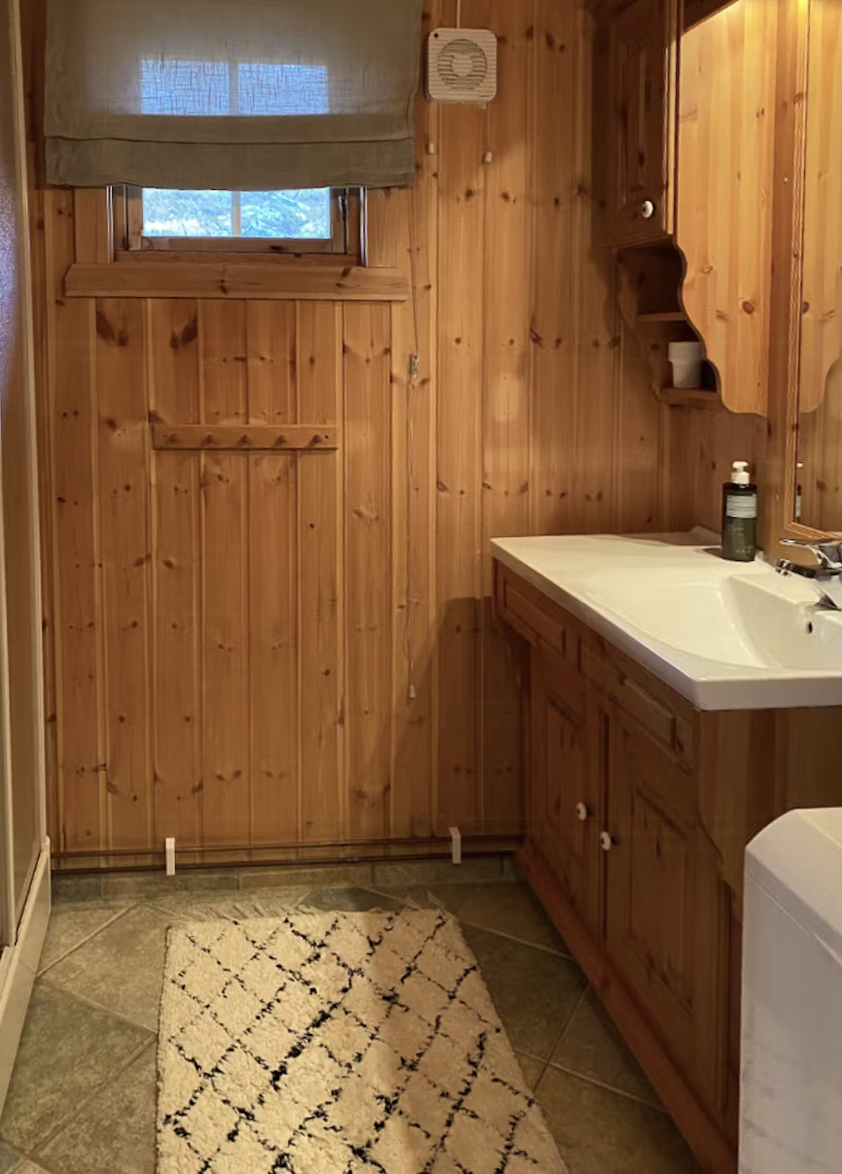 Enjoy the hutcomfy with the hole family in the heart of Engerdal