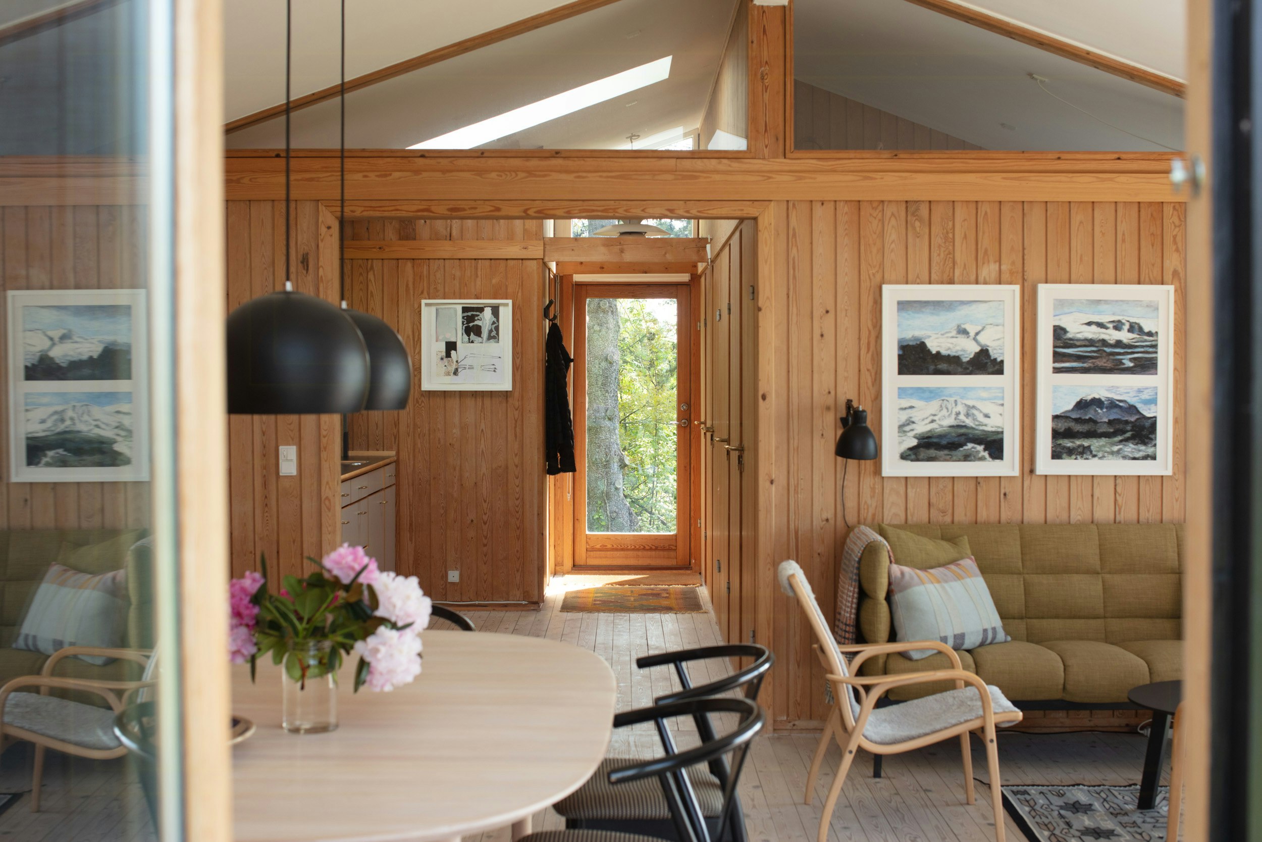 Unique '60s gem with a panoramic view