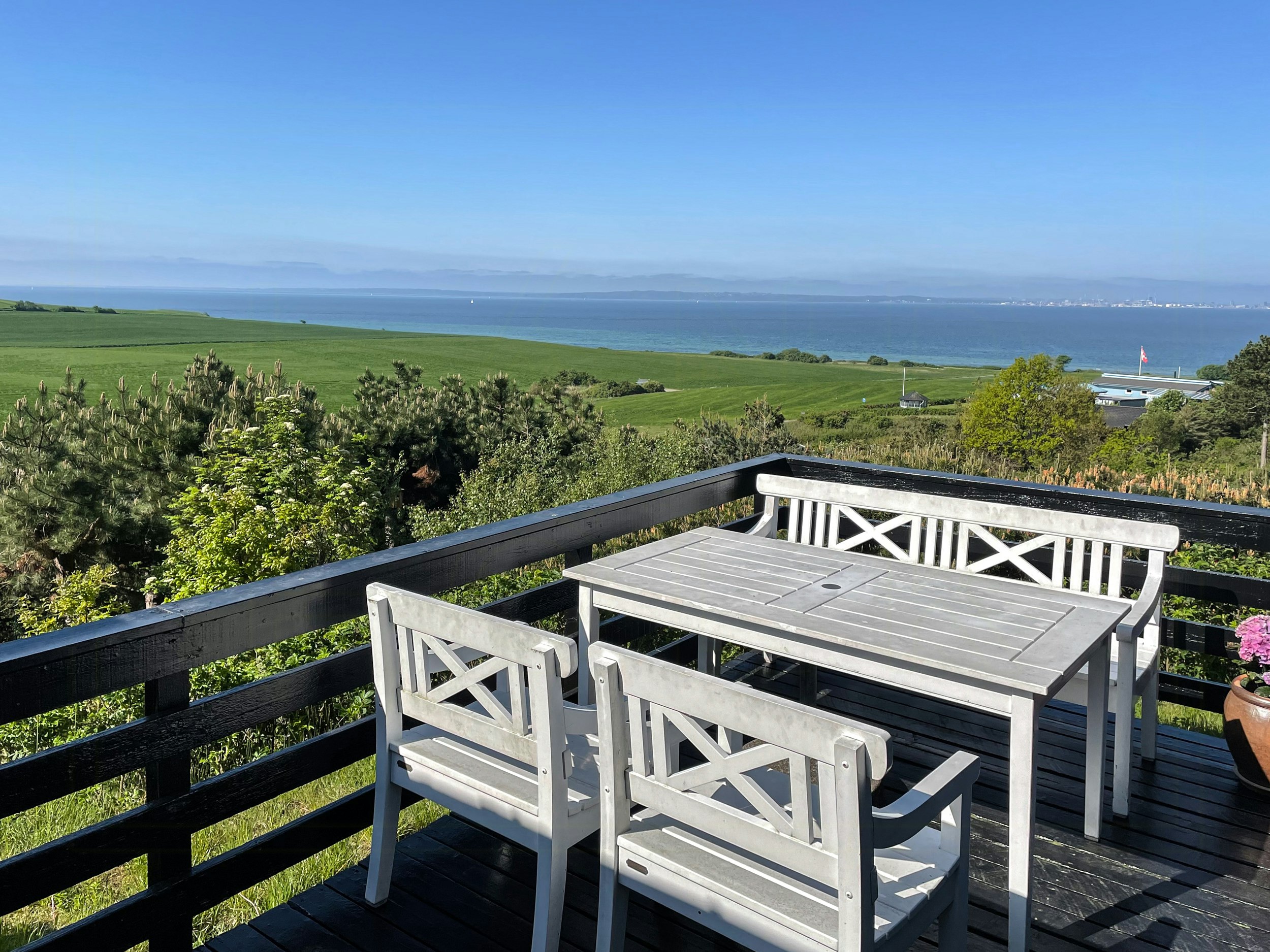 Cosy summerhouse with the most magical view over the bay