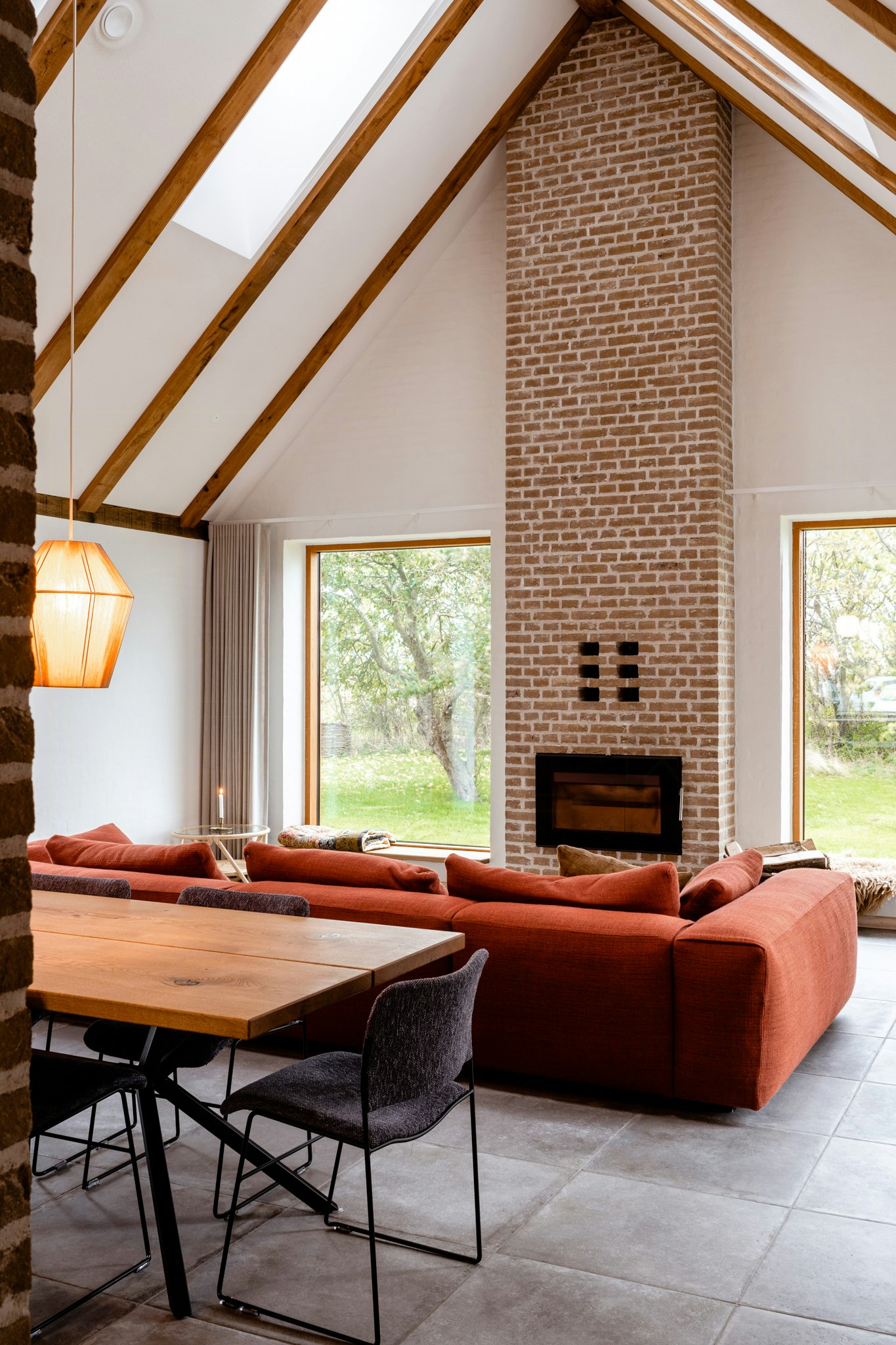 Lovely, scenic refuge with room for the extended family